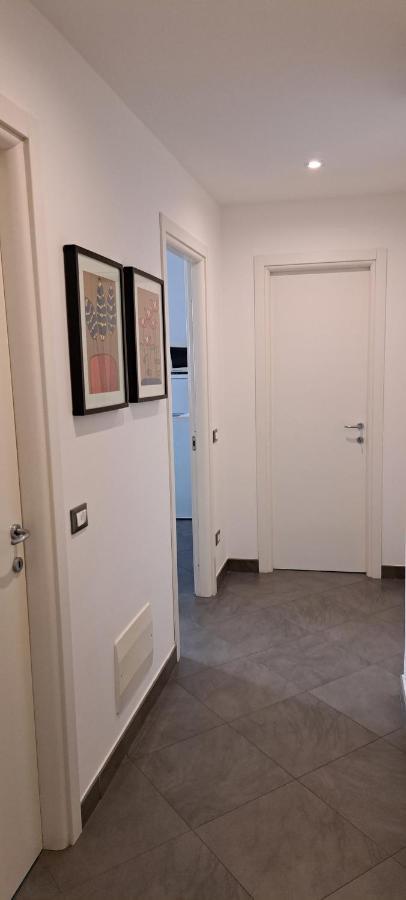 Waterfront Apartment La Spezia Bagian luar foto
