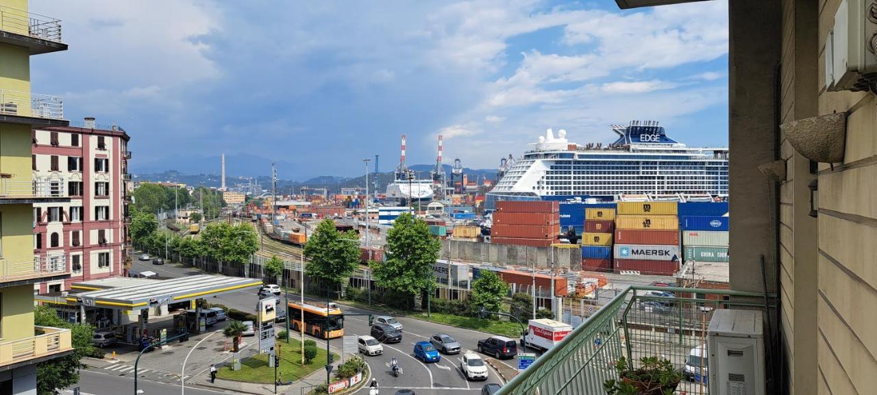 Waterfront Apartment La Spezia Bagian luar foto