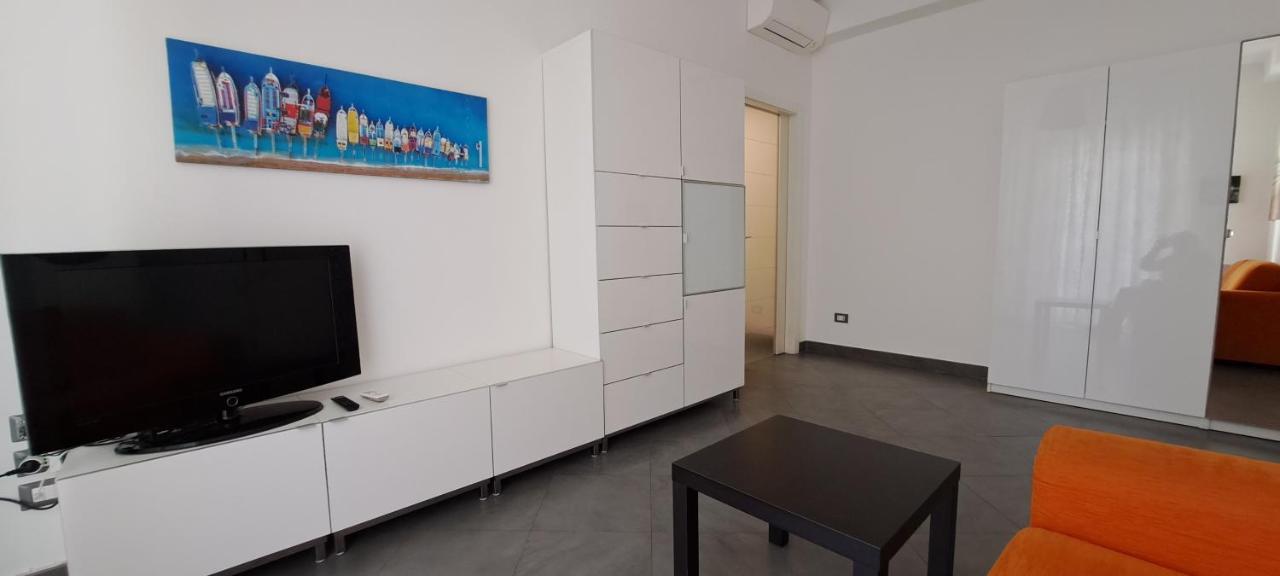 Waterfront Apartment La Spezia Bagian luar foto